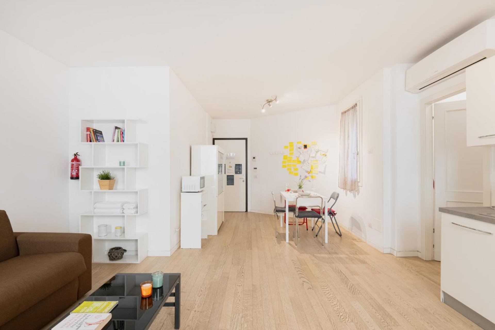 Easylife - Stile E Comfort Sui Navigli Lägenhet Milano Exteriör bild