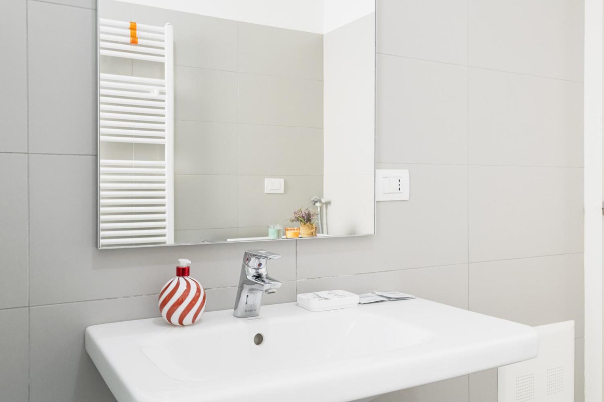 Easylife - Stile E Comfort Sui Navigli Lägenhet Milano Exteriör bild